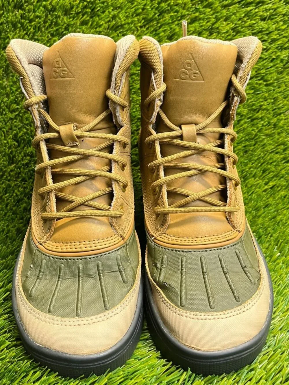Nike Woodside 2 High ACG Boys Size 4.5Y Brown Green Black Hiking Boot‎ Shoes